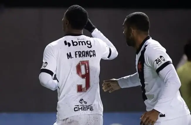 Vasco vence Audax Italiano e lidera Grupo G da Sul-Americana