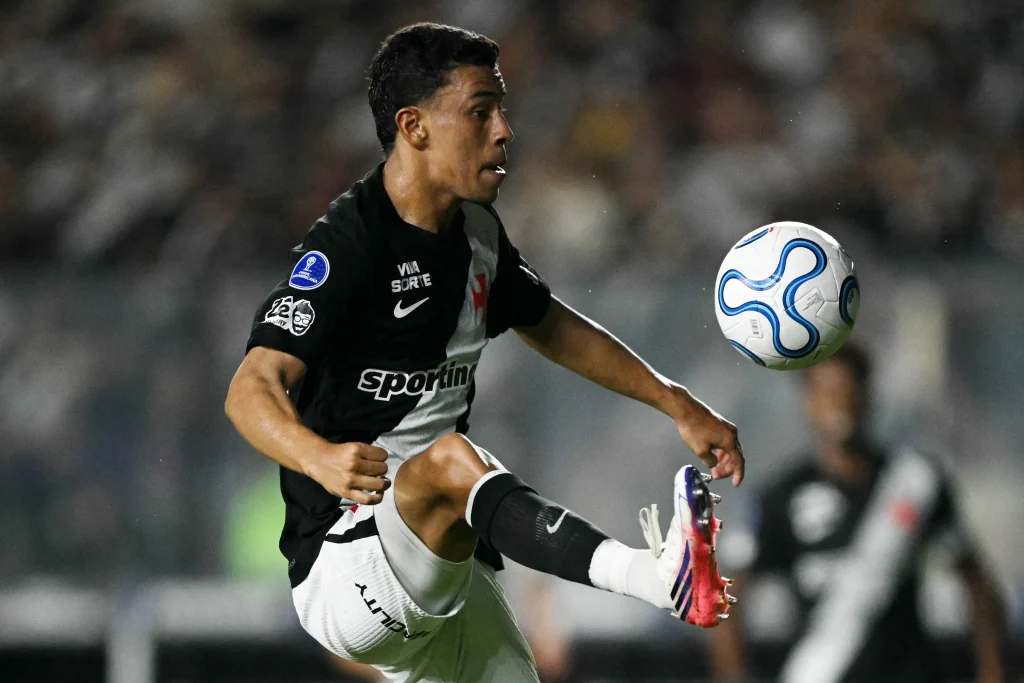 Vasco empata com Olimpia e decide vaga fora de casa