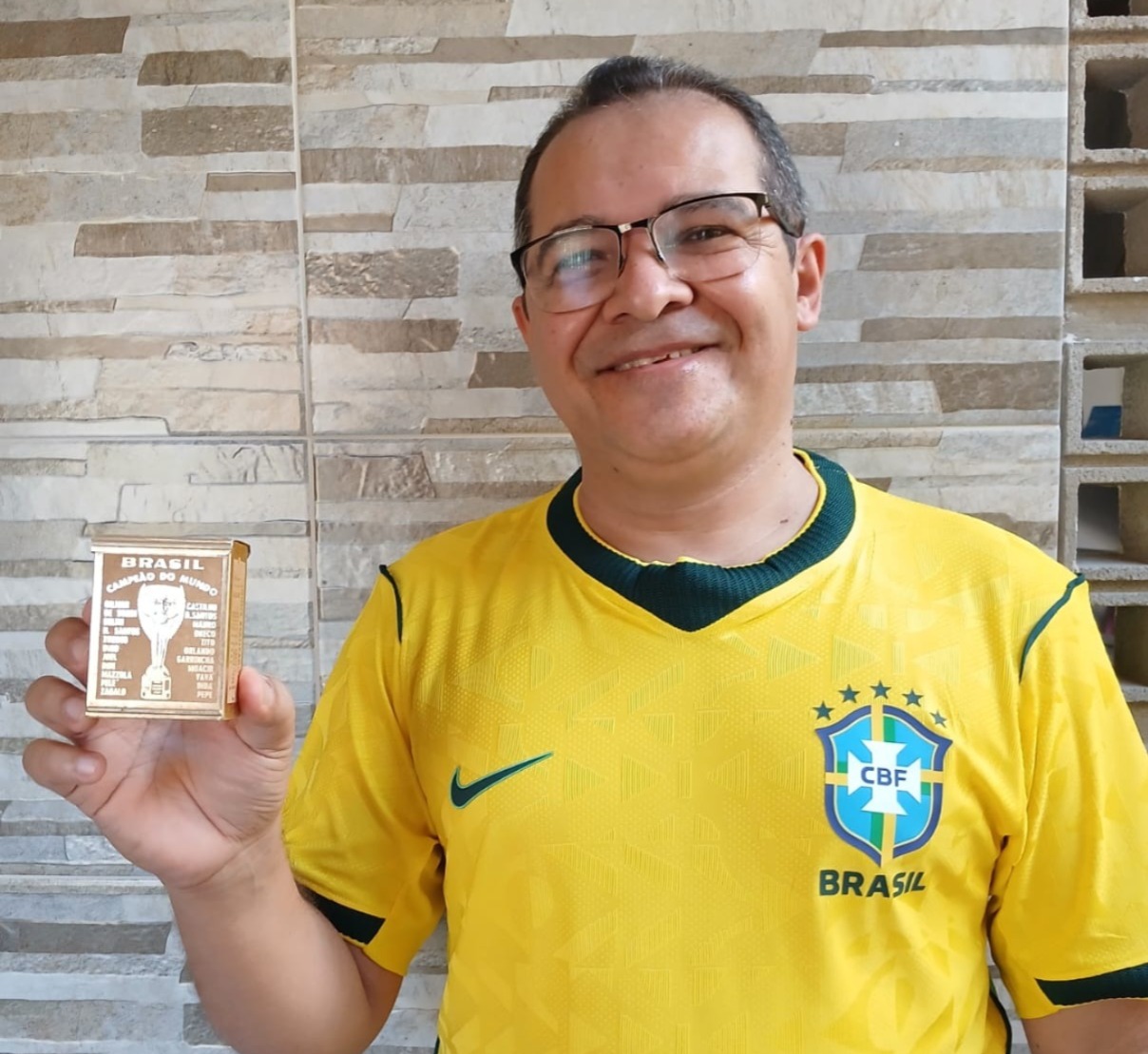 Pesquisador de Caiçara possui relíquia da copa de 1958