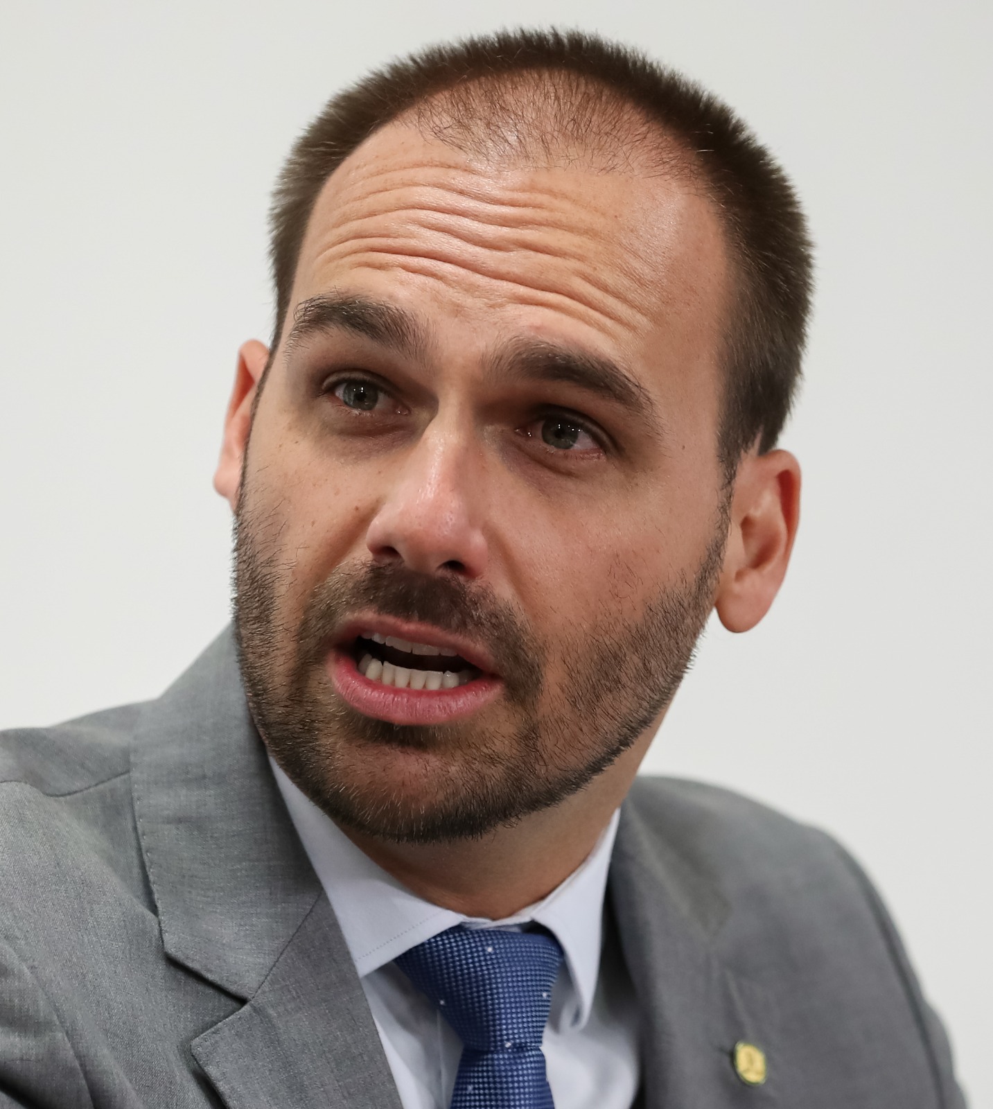 STF abre ação penal e torna Eduardo Bolsonaro réu por coação