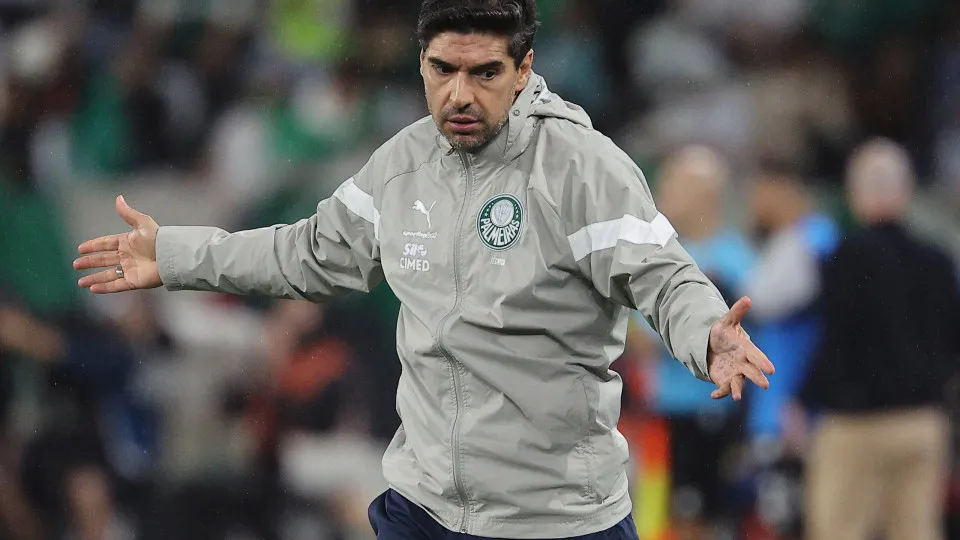 Felipe Melo critica Abel Ferreira por fala sobre torcida do Palmeiras