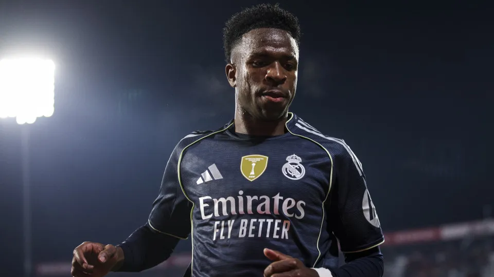 Real Madrid fixa valor para negociar Vini Jr. no mercado
