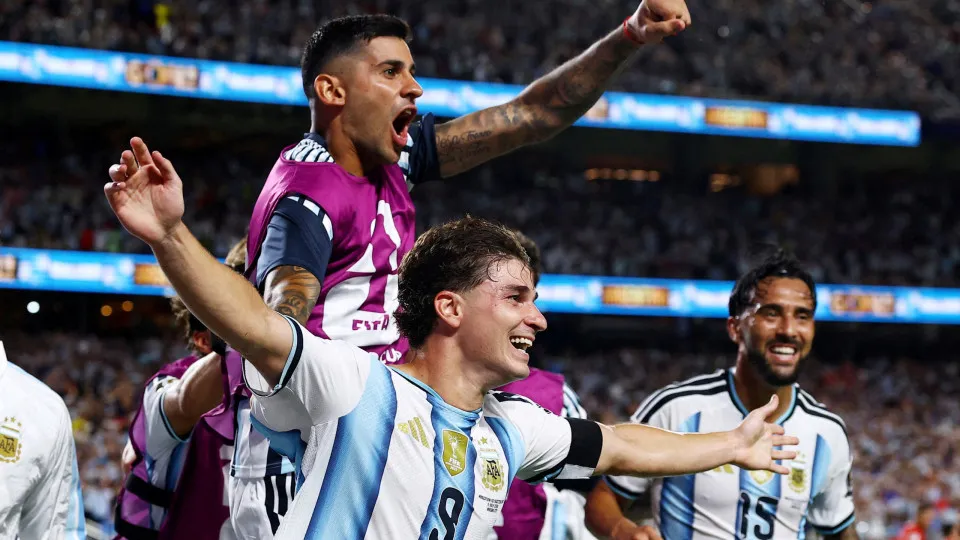 Semifinais da Copa reúnem quatro campeões mundiais após 36 anos