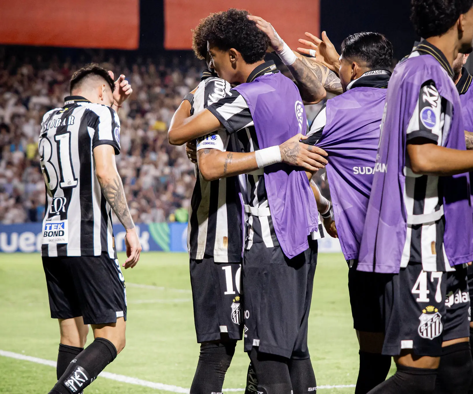 Neymar pede desculpas após confusão com Robinho Jr.