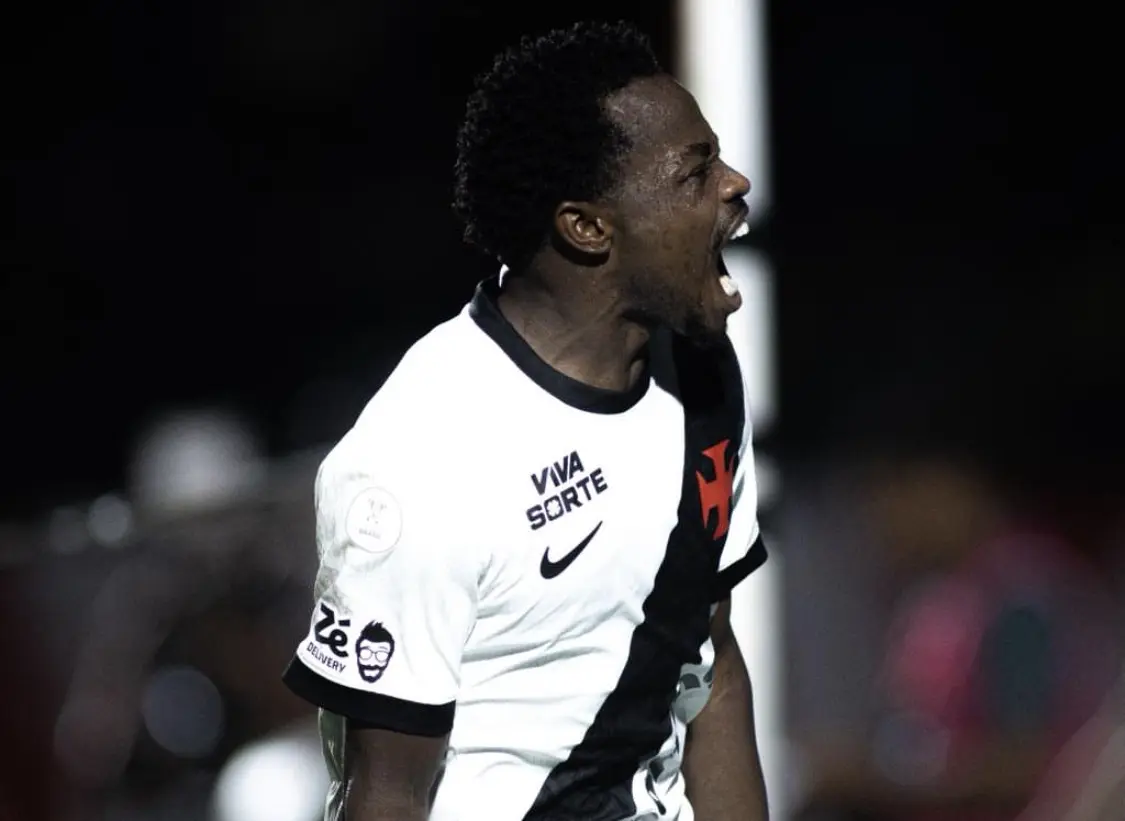Vasco vence o Vitória e avança à semifinal da Copa do Brasil