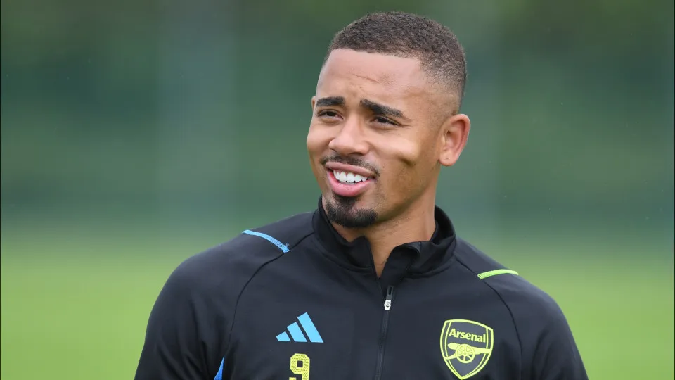 Gabriel Jesus treina no Palmeiras durante preparação para o Arsenal