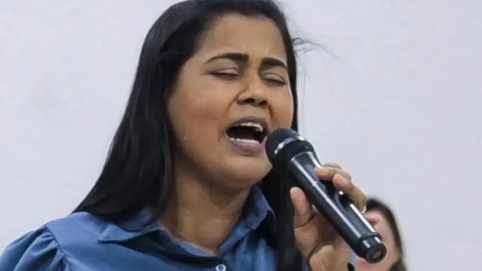 Cantora Ana Clézia morre aos 38 anos no Tocantins