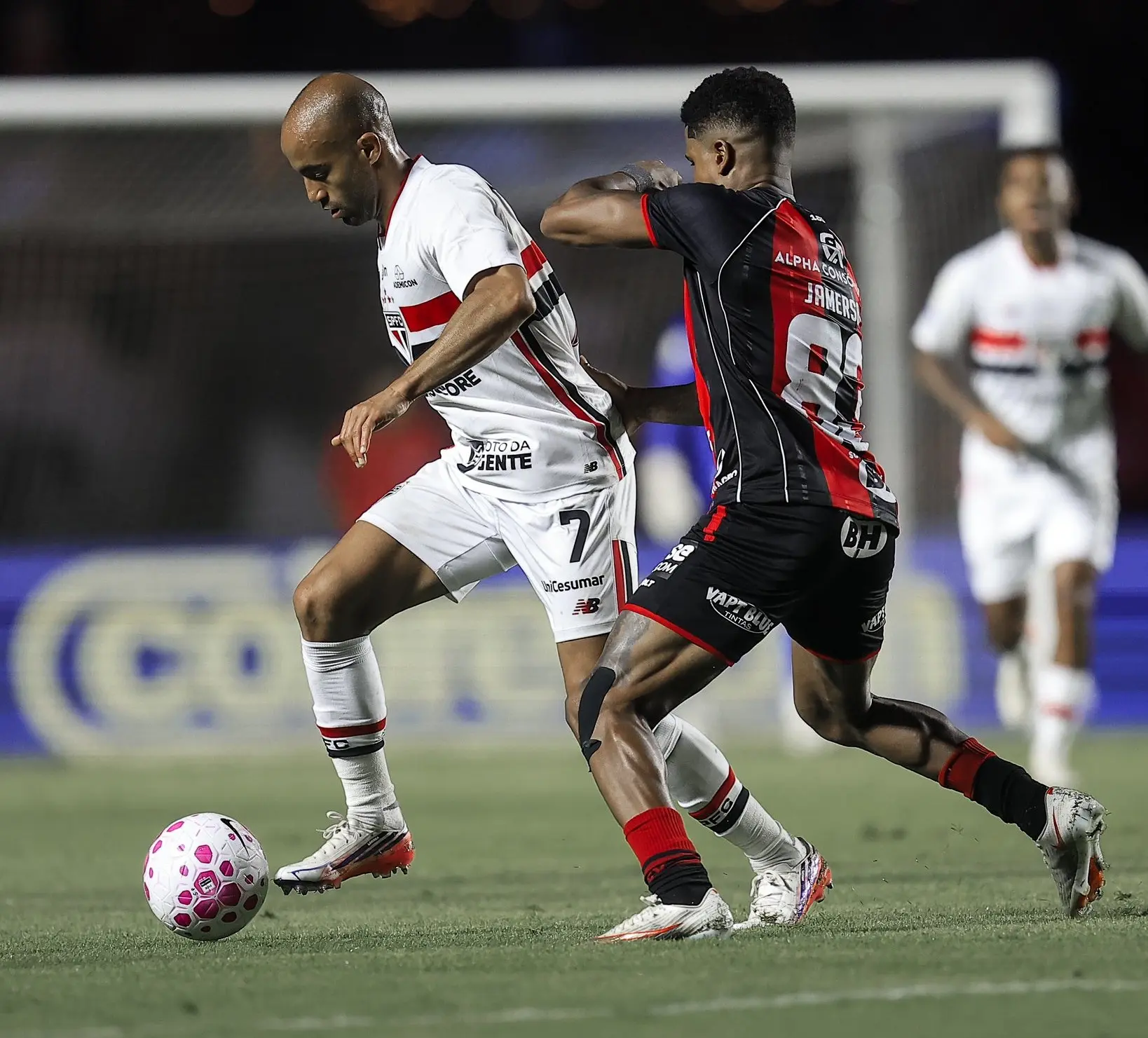São Paulo adia renovação de Lucas Moura e decisão ficará para novo presidente