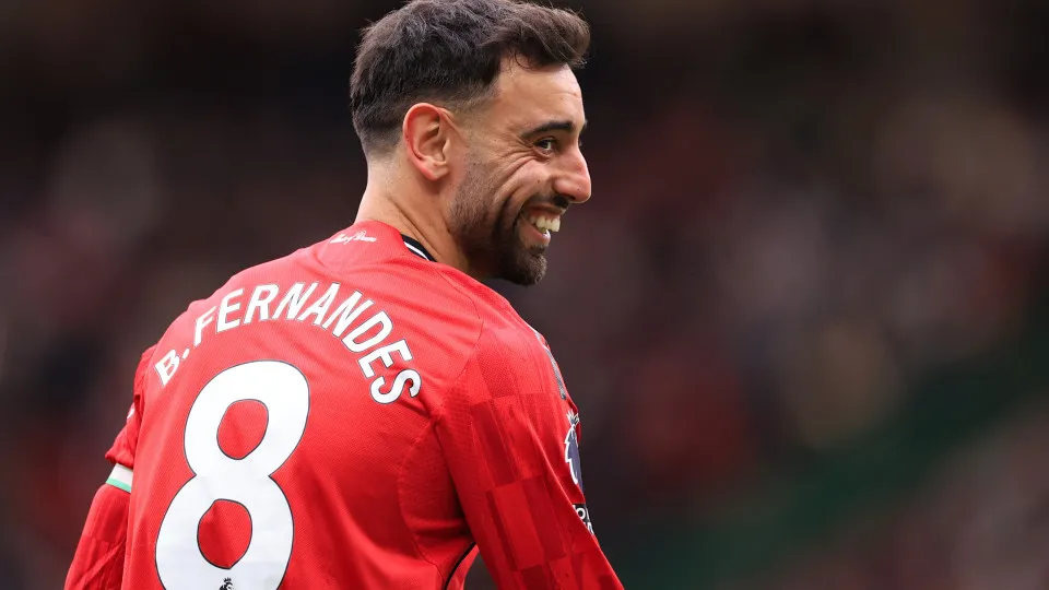 Bruno Fernandes defende Cristiano Ronaldo em crise em Portugal