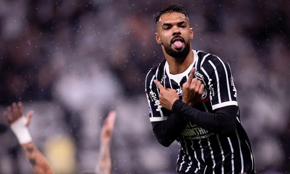 Corinthians vence São Paulo e deixa o Z4 do Brasileirão