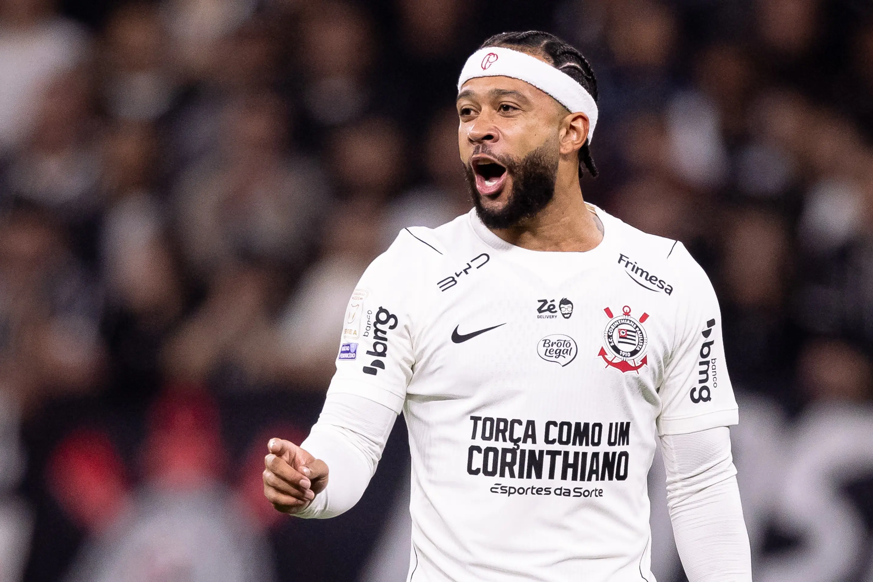 Corinthians avança por renovação de Memphis até 2028