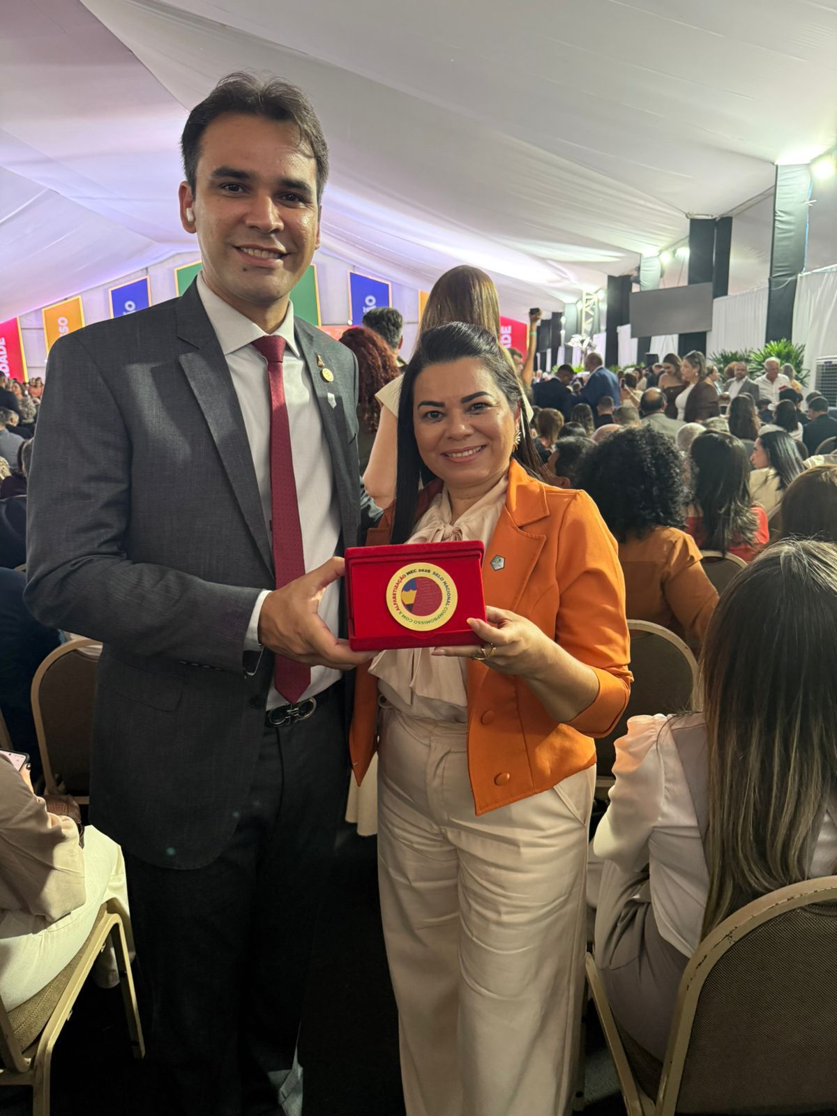 Pirpirituba recebe Selo Ouro da Alfabetização em Brasília