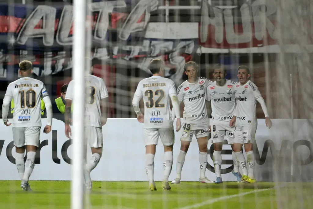 Santos empata com San Lorenzo e segue sem vencer