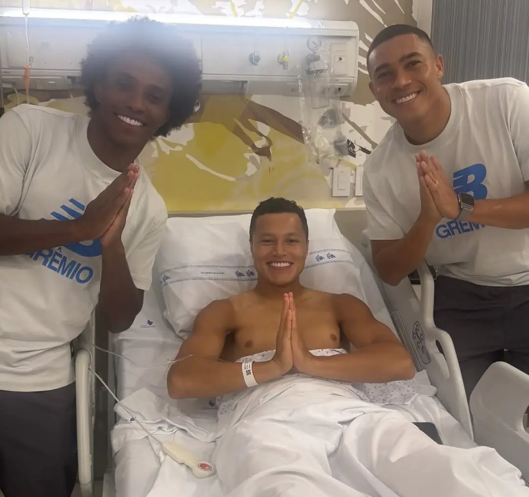 Marlon passa por cirurgia e desfalca Grêmio por 5 meses