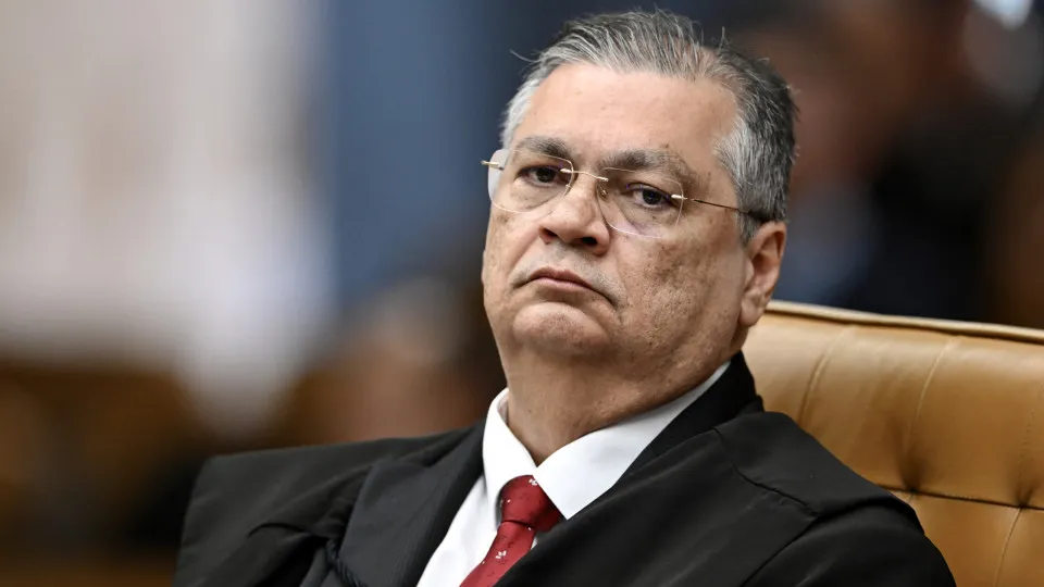 Carlos Brandão pede ao STF suspensão de investigação sobre Maranhão