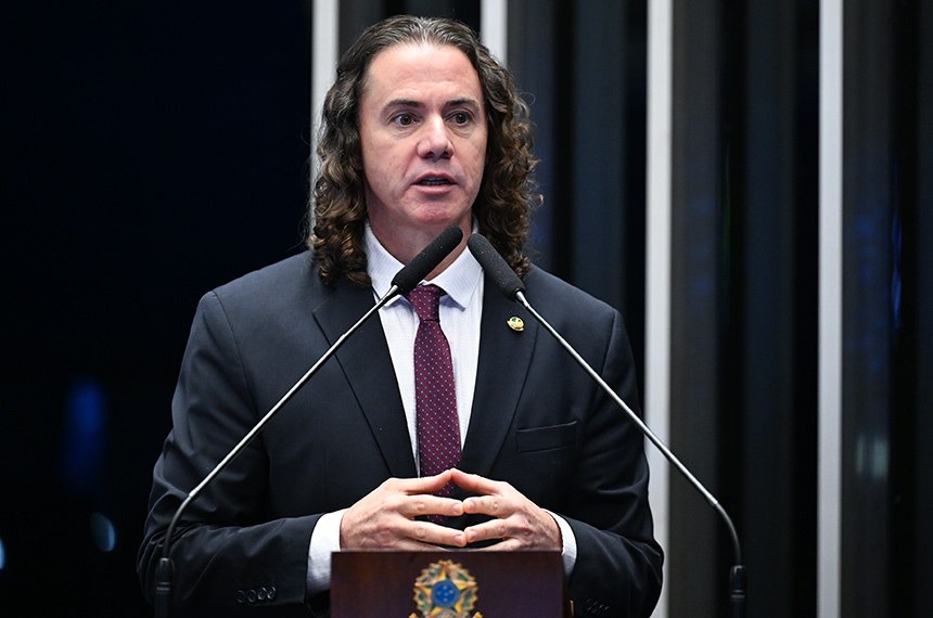 Veneziano adia definição de suplente e prioriza pré-campanha