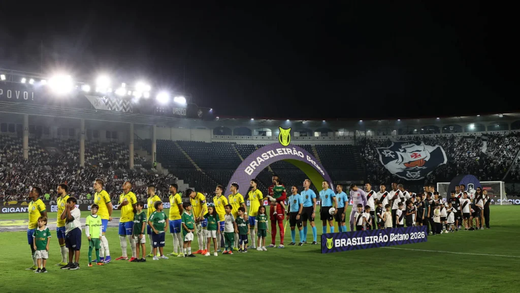Palmeiras perde para o Vasco de virada e deixa liderança
