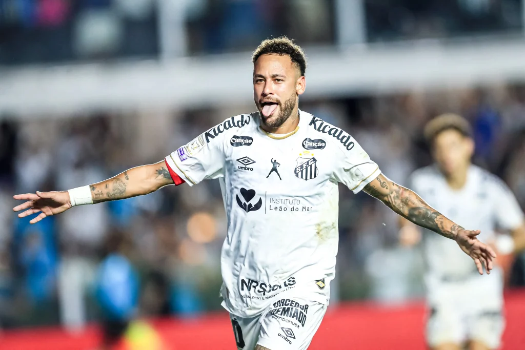 Neymar marca duas vezes, e Santos busca empate contra Flamengo