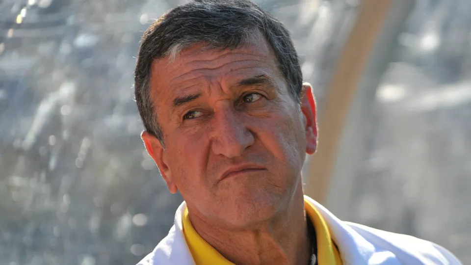 Carlos Alberto Parreira deixa UTI e vai para unidade semi-intensiva