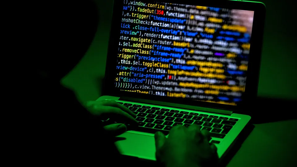 Brasil vive epidemia de crimes digitais, alerta secretário