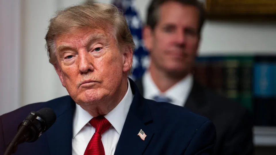 Trump anuncia nova ofensiva econômica contra o Irã