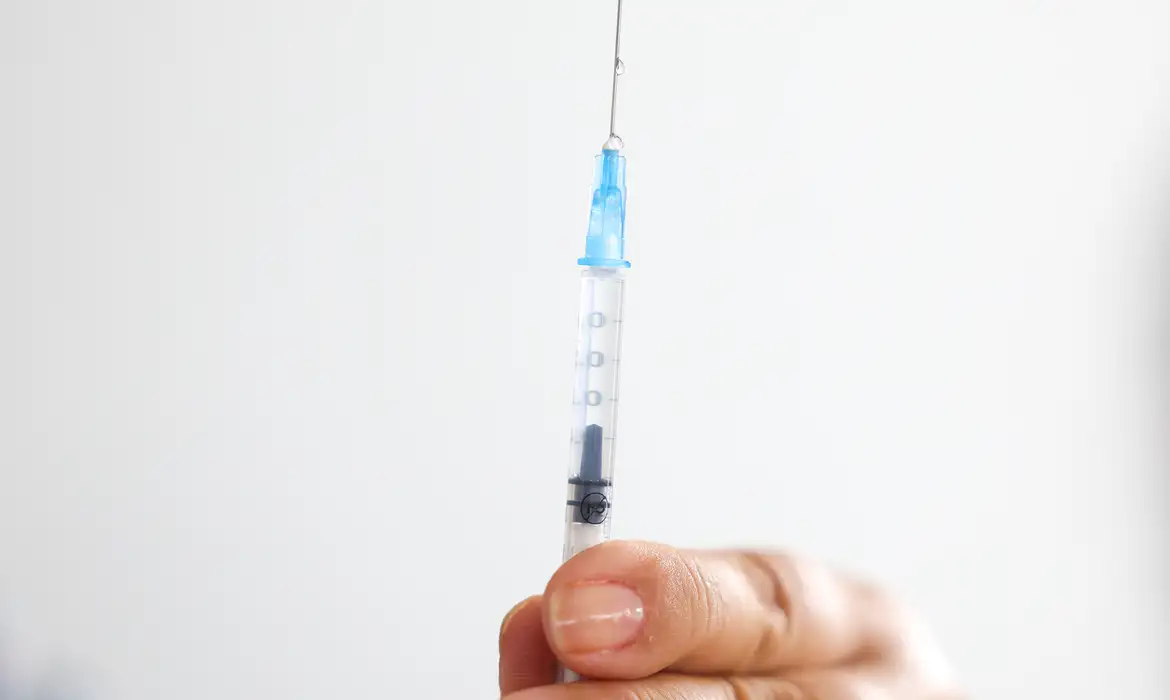 Vacina contra HPV tem baixa cobertura entre adolescentes