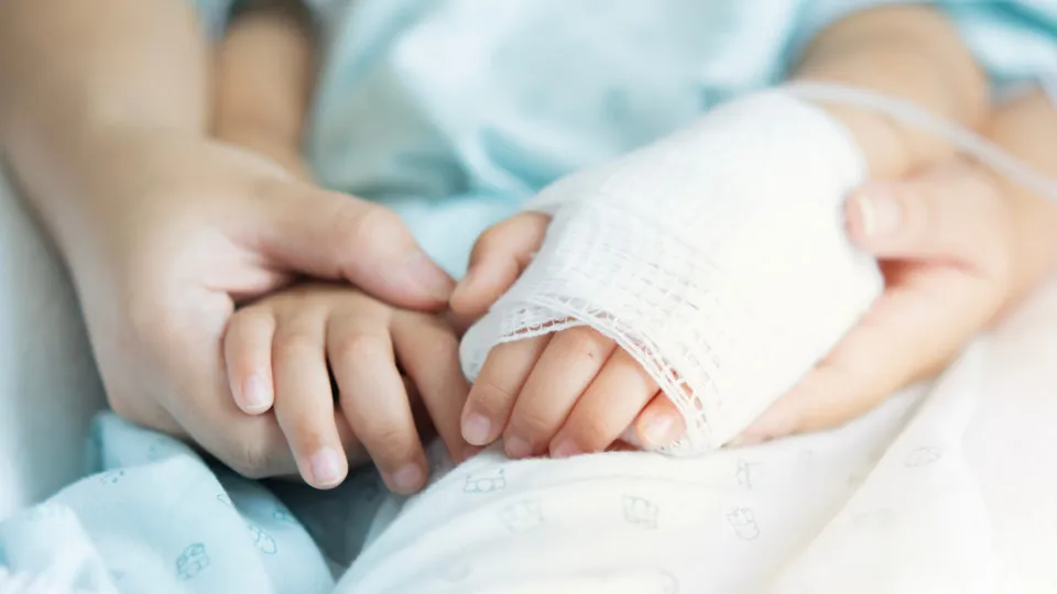 Mulher é presa após filha de 3 anos testar positivo para cocaína