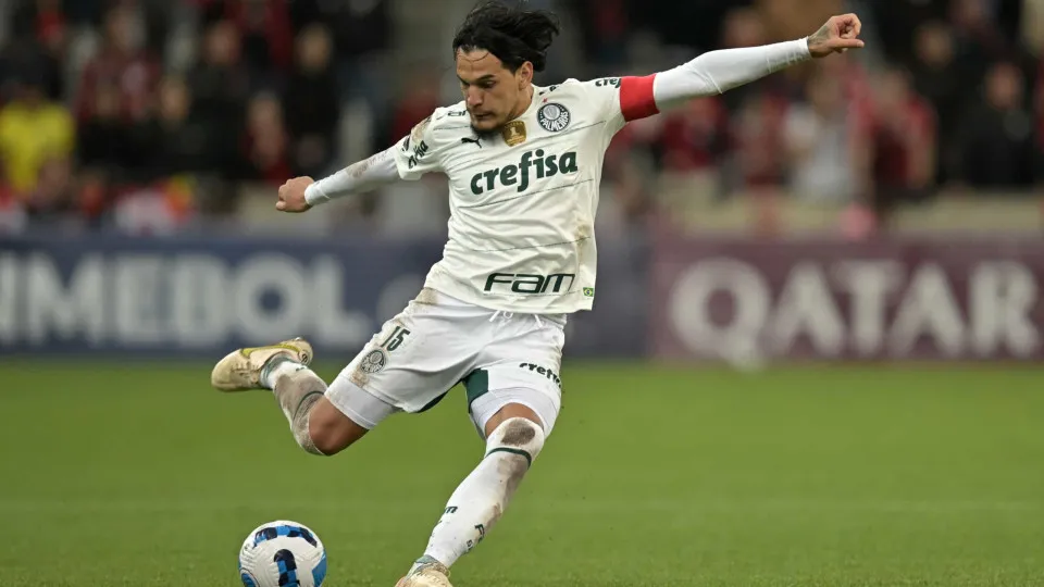 Palmeiras ganha reforços com volta de trio da Copa do Mundo