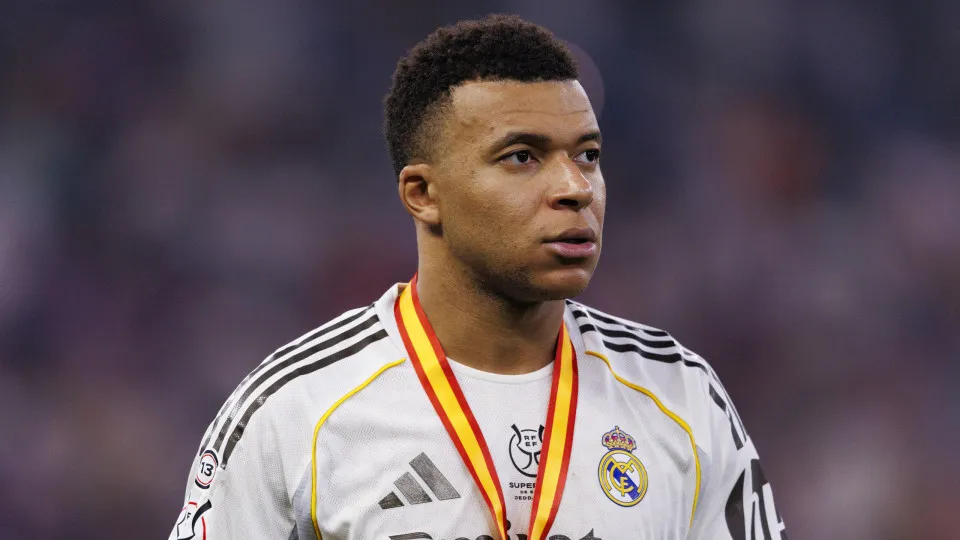 Erro médico no Real Madrid agrava lesão de Mbappé