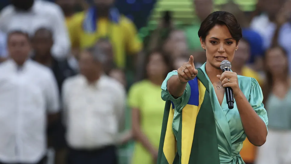 Michelle Bolsonaro deixará a presidência do PL Mulher