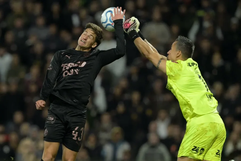 Fluminense perde para o Platense, mas avança na Libertadores