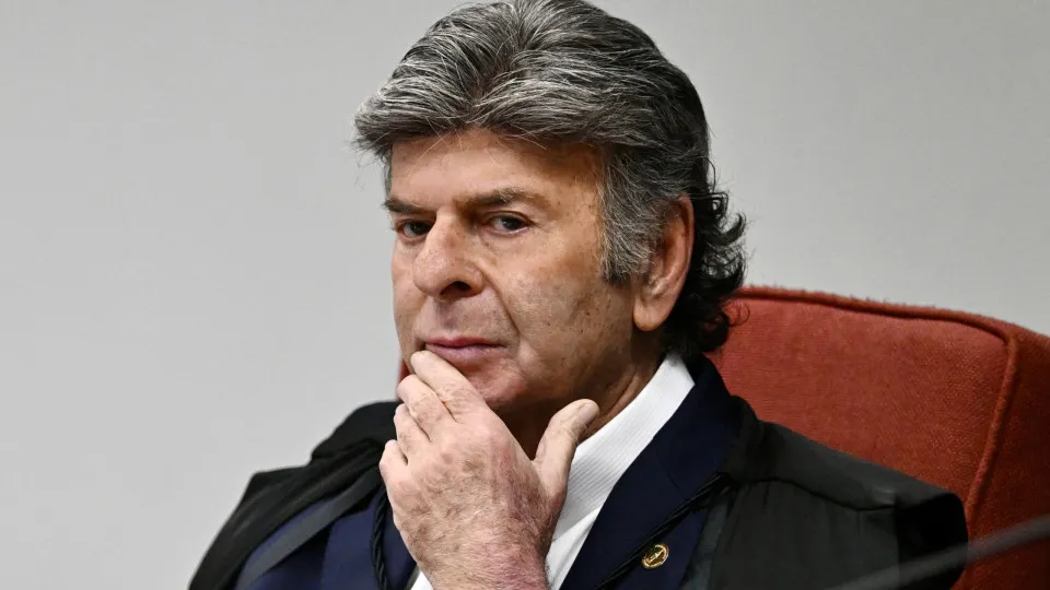 Fux cita caso Banco Master e defende o Rio no STF