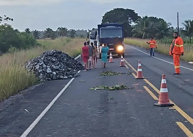 DER-PB repara rodovias e alerta para ponte em Santa Rita