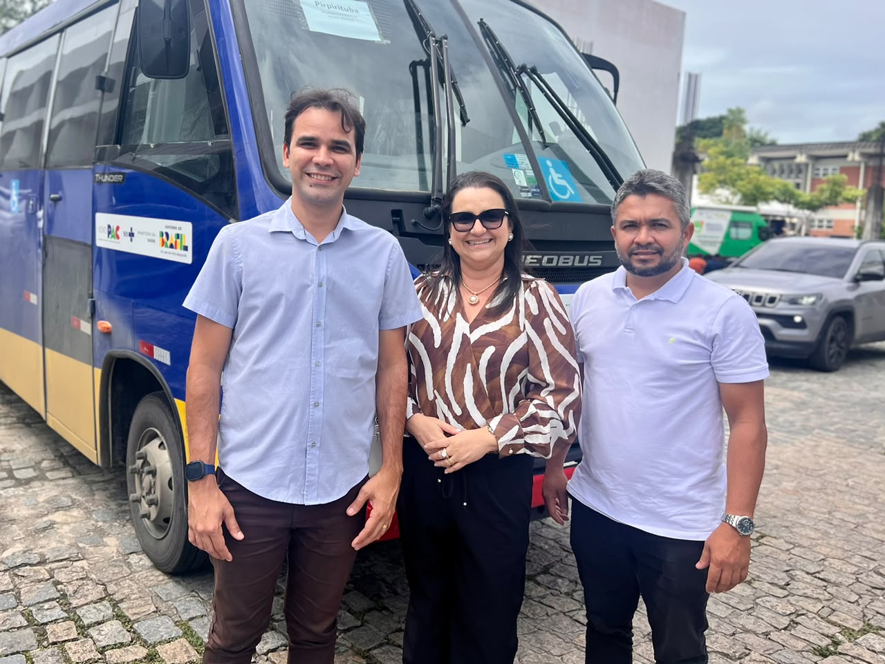 Pirpirituba recebe novo micro-ônibus para transporte de pacientes