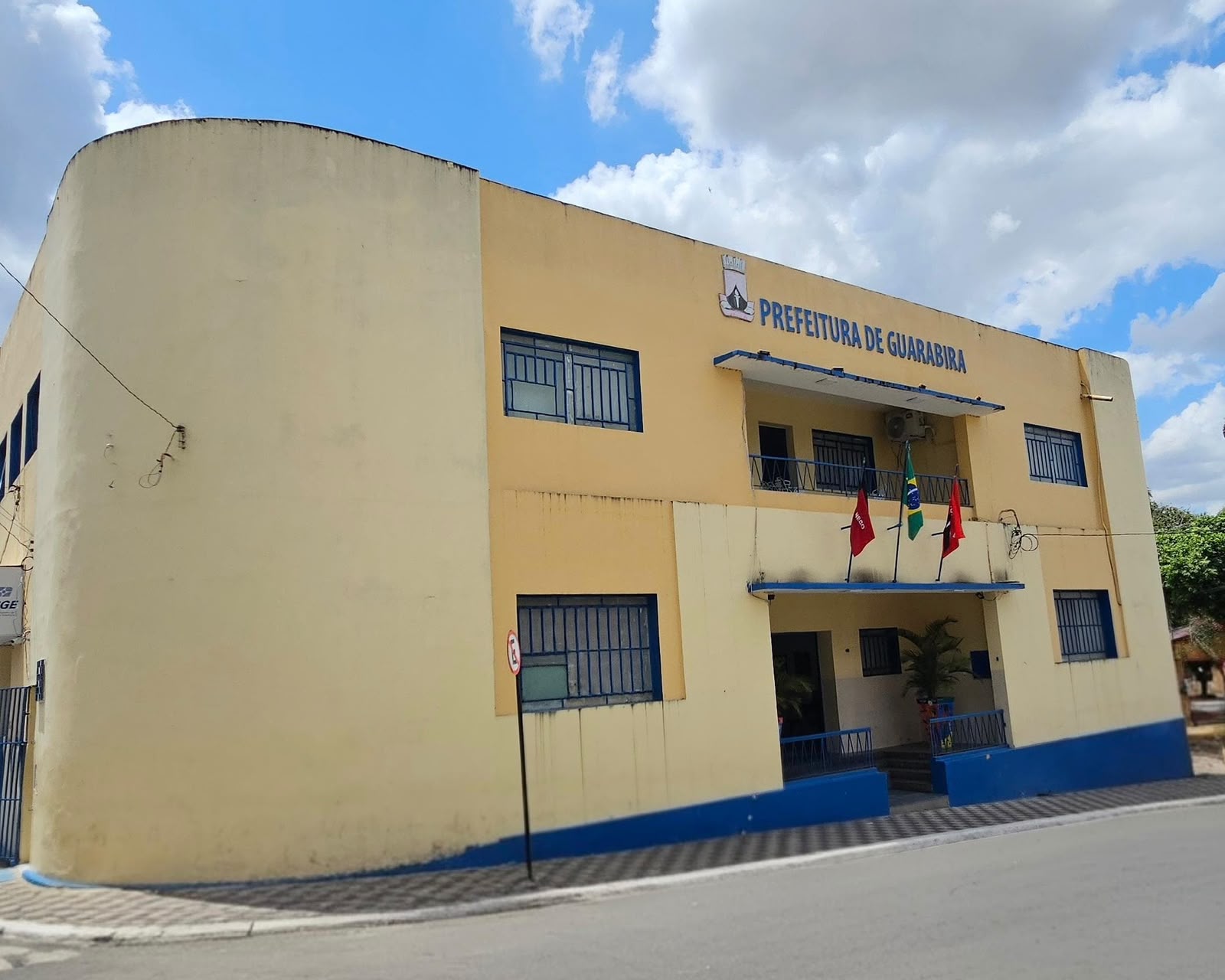Léa Toscano antecipa pagamento dos servidores e transfere ponto facultativo em Guarabira