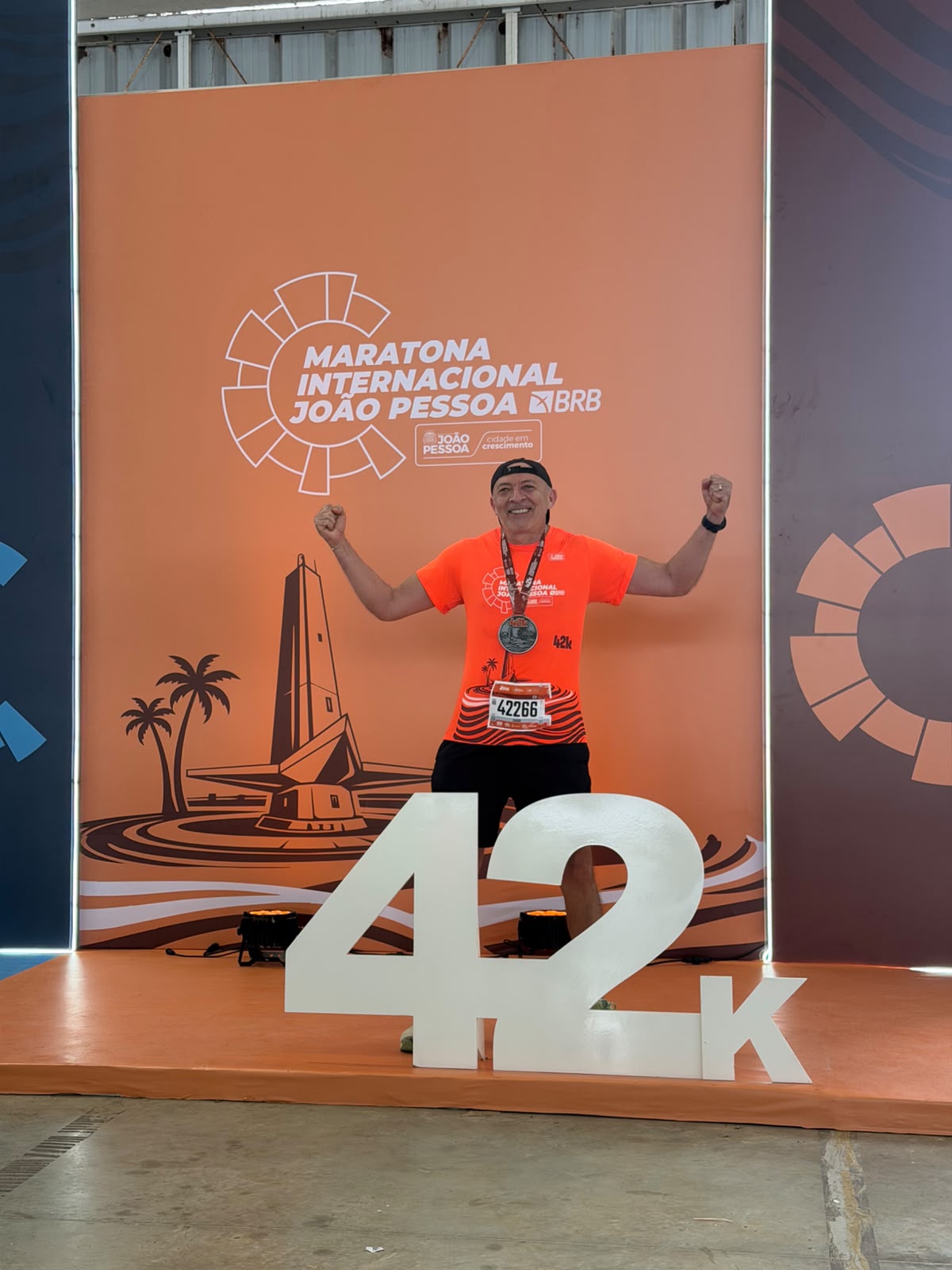 Advogado Cláudio Cunha completa primeira maratona e realiza sonho de correr 42 km em João Pessoa