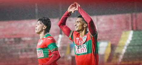 Portuguesa goleia Altos-PI e avança na Copa do Brasil