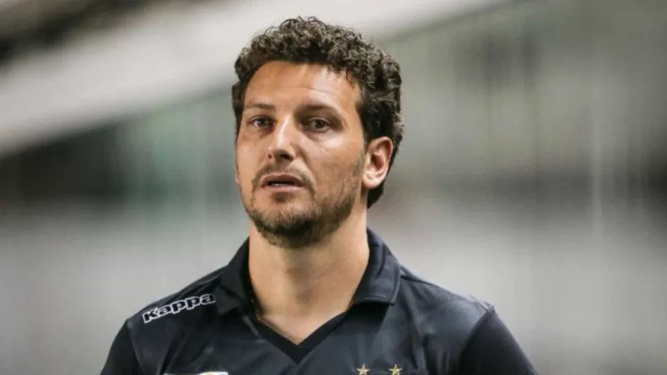 Elano fala sobre Neymar, Robinho e nova função no Santos