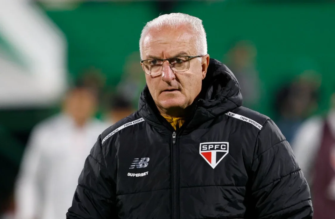 Dorival Júnior chama derrota do São Paulo de inaceitável