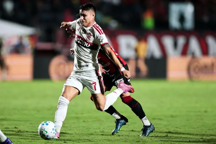 Flamengo perde para o Vitória e cai na Copa do Brasil