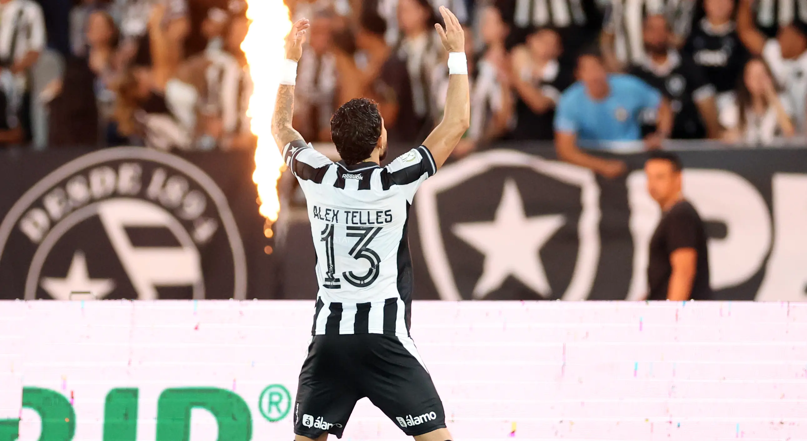 Botafogo vence Chapecoense e abre vantagem na Copa do Brasil