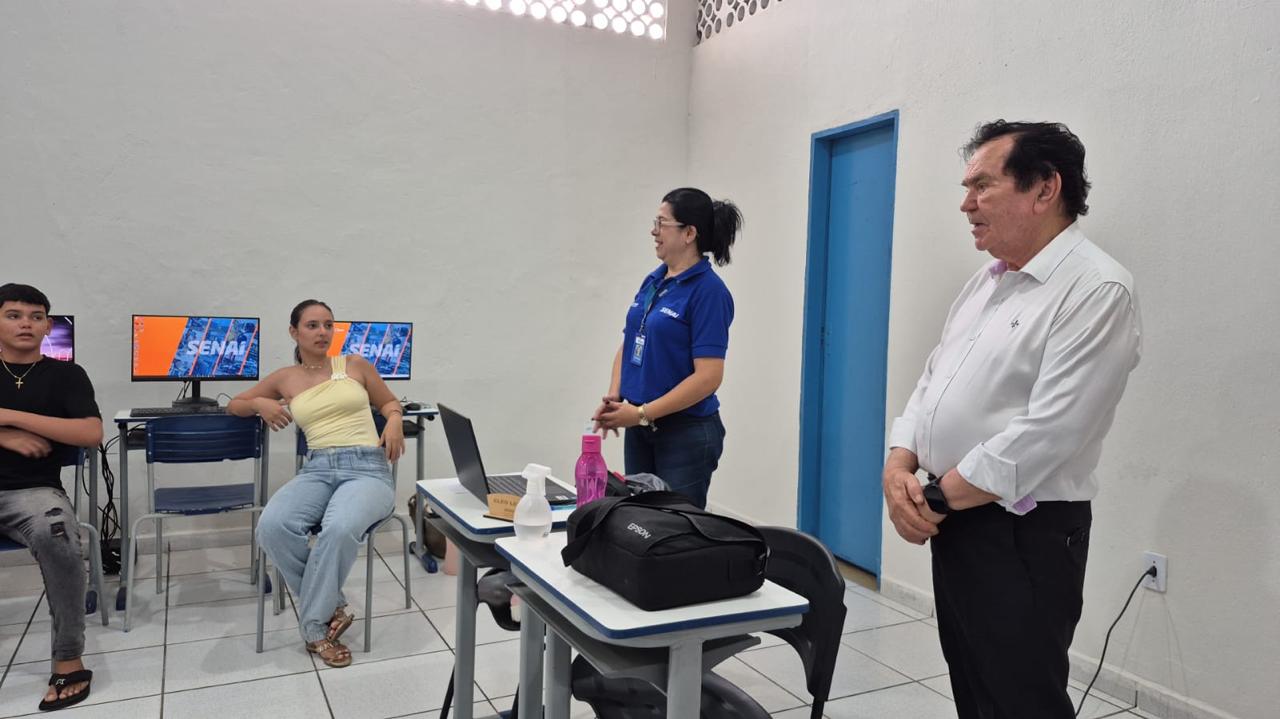 Guarabira inicia curso de informática com 40 vagas no CRAS