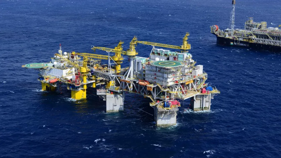 Petrobras encontra hidrocarbonetos no pré-sal da Bacia de Campos