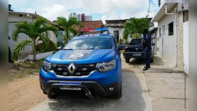 Operação remove barricadas e prende 5 em JP