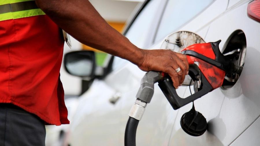 Gasolina varia até R$ 0,50 em Guarabira