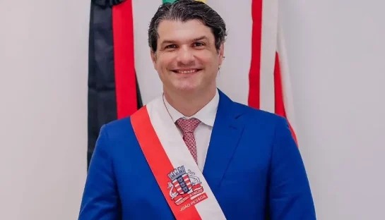 Léo Bezerra reúne vereadores e registra ausências em JP