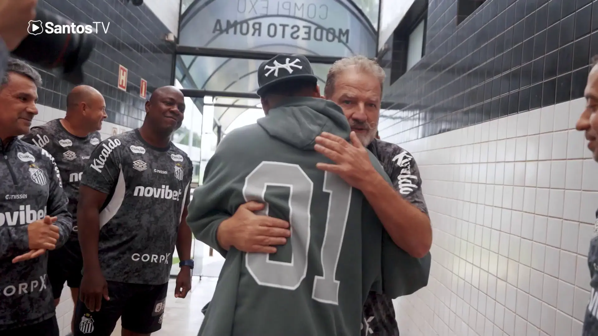 Neymar agradece elenco do Santos após convocação