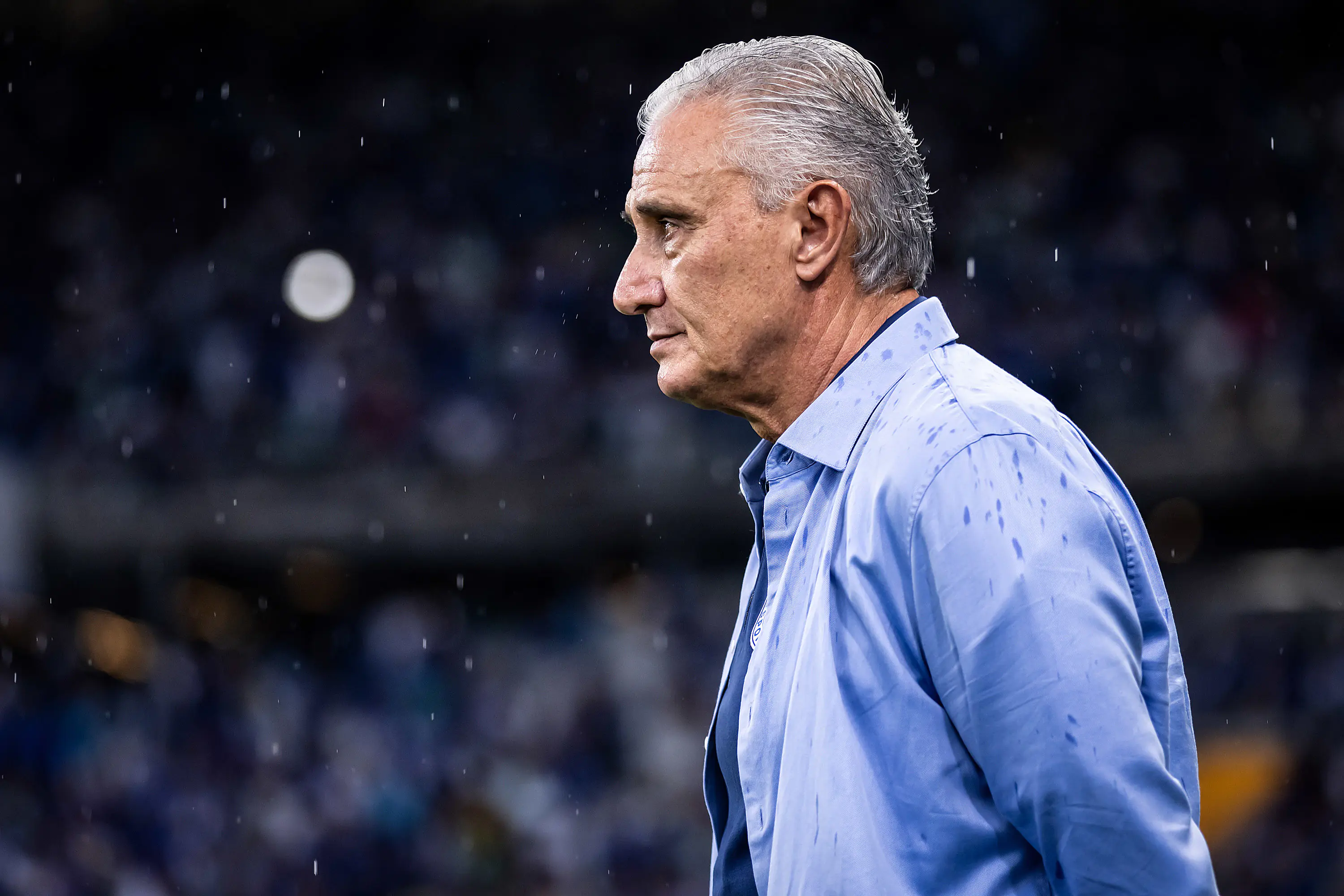 Cruzeiro defende invencibilidade contra URT no Mineiro