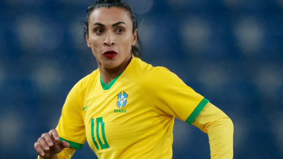 The Guardian lista os 50 pênaltis mais marcantes da história