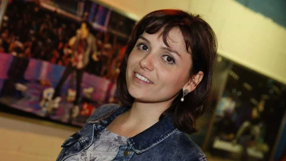 Monica Iozzi atualiza saúde após internação e tranquiliza fãs